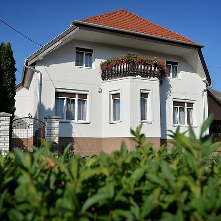 에게르 Hajduhegy Vendeghaz 아파트 외부 사진